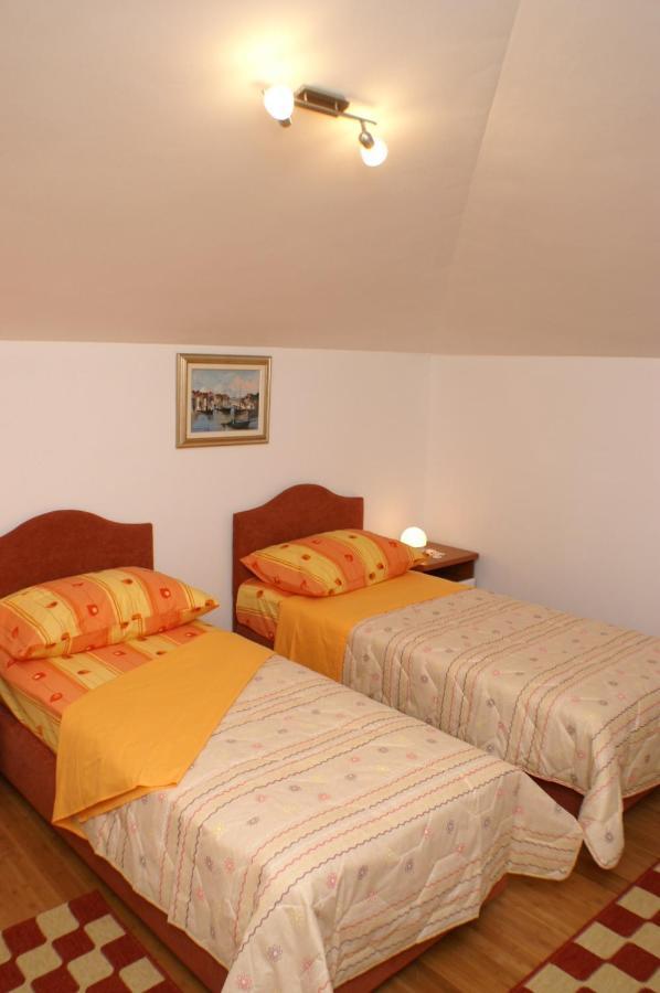 Apartments By The Sea Supetar, Brac - 4274 Exterior photo
